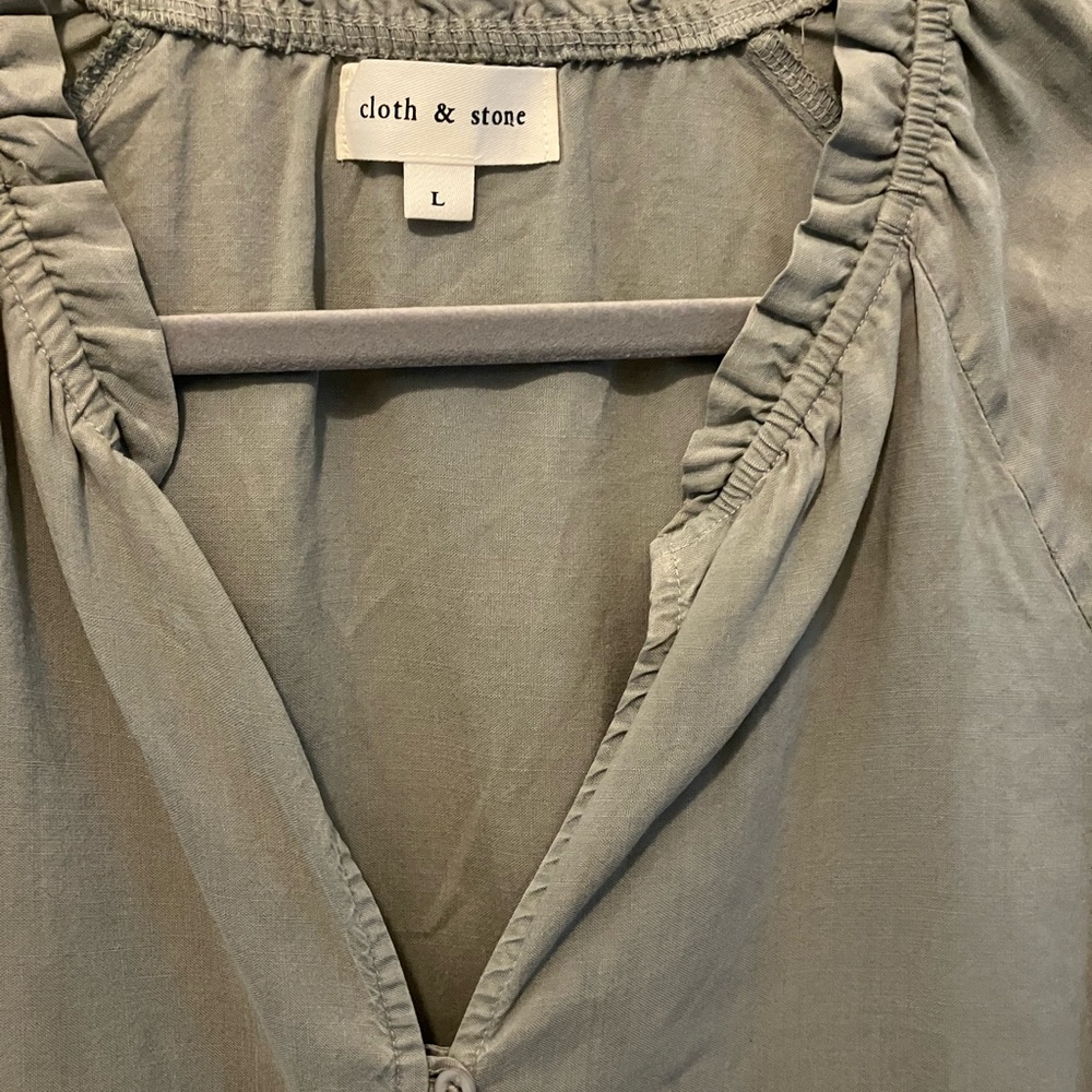 Cloth & Stone Gray Blouse